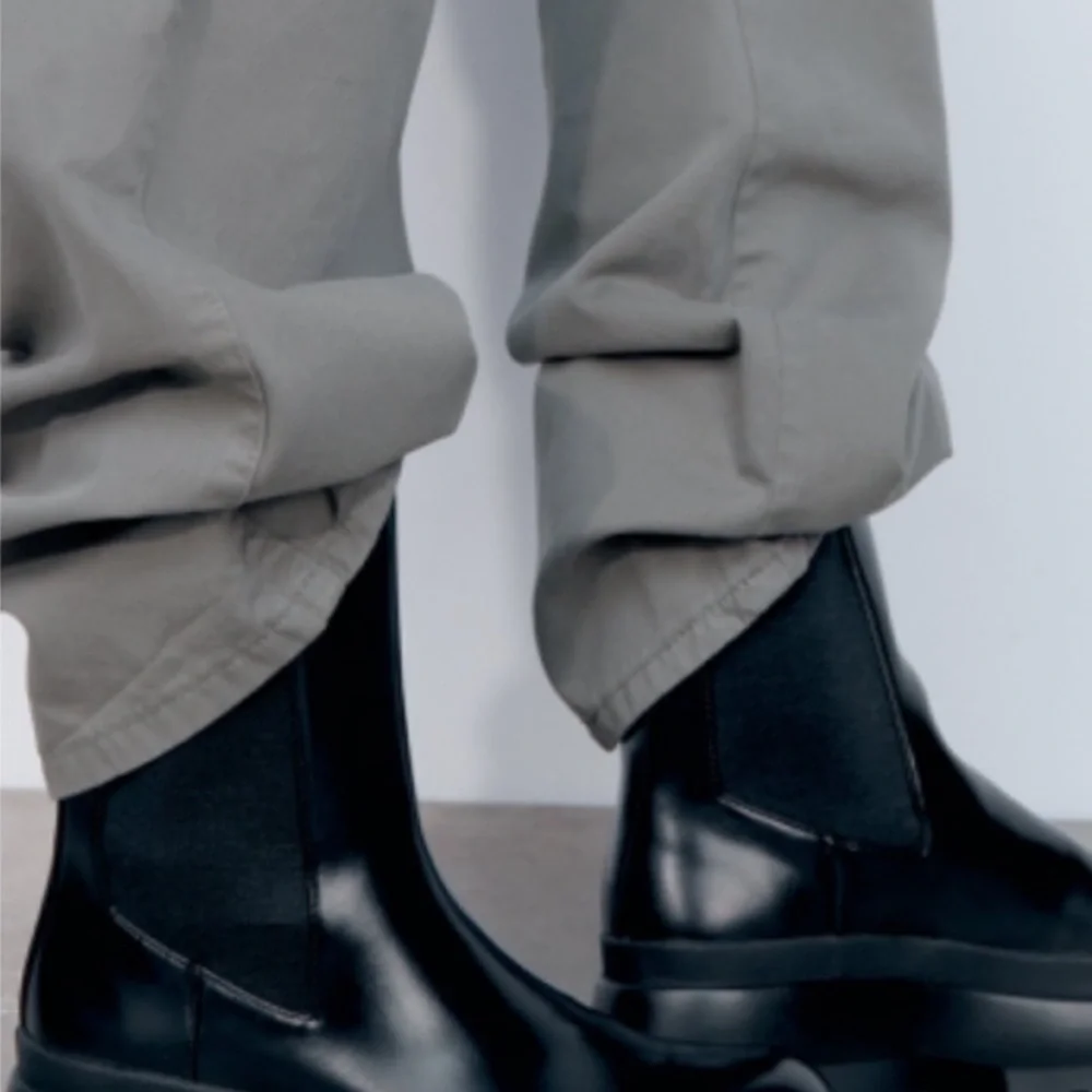 Zara chunky ankle booties some scuffs no rips or tears 
38. - Picture 2 of 13